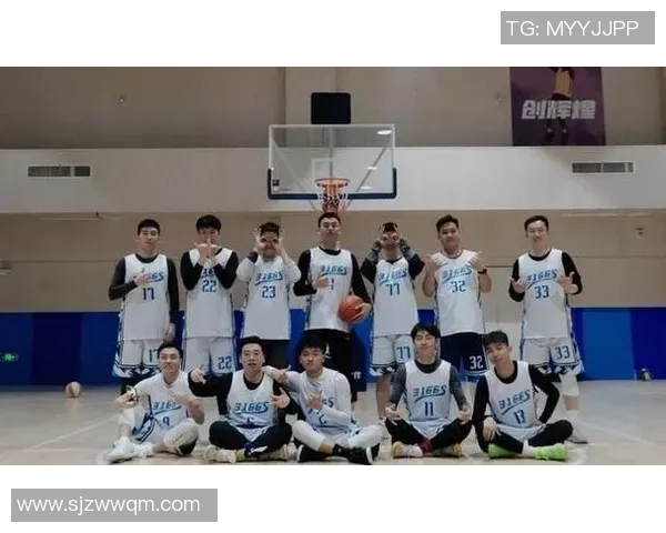 北京篮球队在世界杯预选赛中以55分稳居积分榜首位展现强劲实力